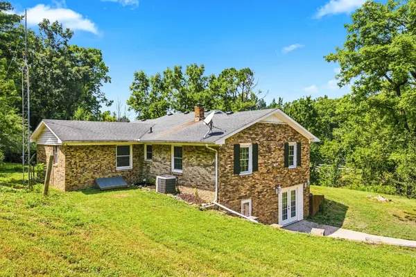 1966 Tennessee St, Westpoint, TN 38486