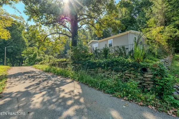 225 Haven Rd, Oliver Springs, TN 37840