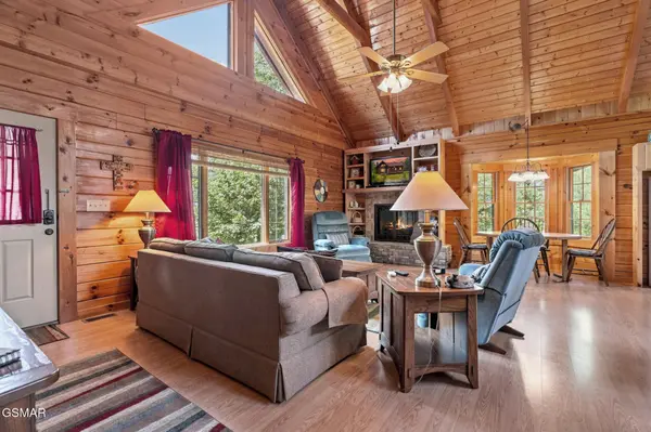 2469 Misty Shadows Drive, Sevierville, TN 37862