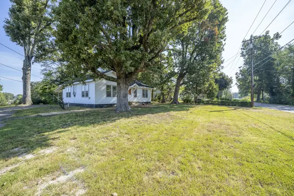340 OAK ST, Savannah, TN 38372