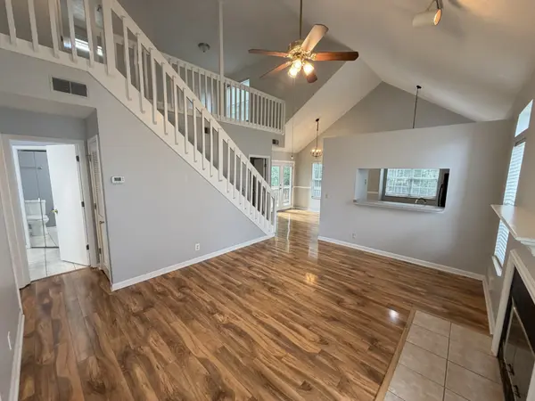 5904 Colchester Dr, Hermitage, TN 37076