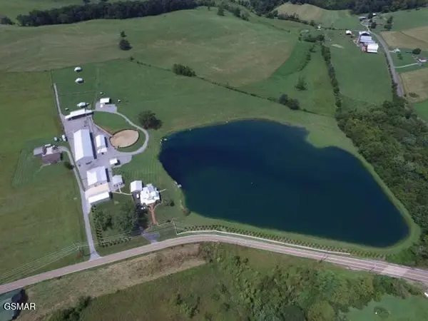 1917 Valley Home Road, Dandridge, TN 37725