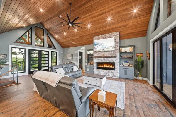 1200 Pine Orchard Rd, Smithville, TN 37166