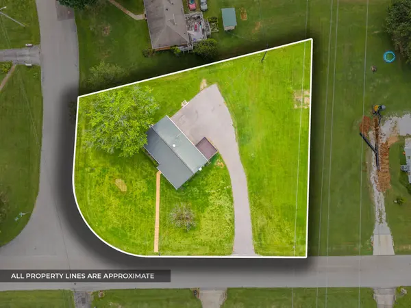 201 W Meadow Dr, Clarksville, TN 37043