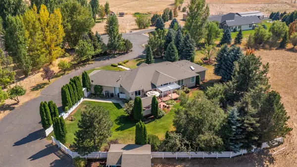1708 W Cinibar Ln, Spokane, WA 99224