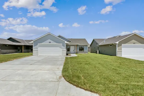8974 E Forbes Cir., Bel Aire, KS 67226