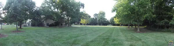 1128 SW Belmont LN, Topeka, KS 66604