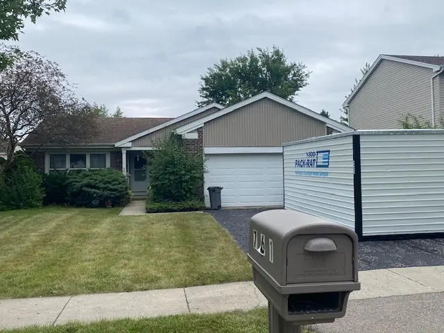 761 Laguna RD, Crystal Lake, IL 60014