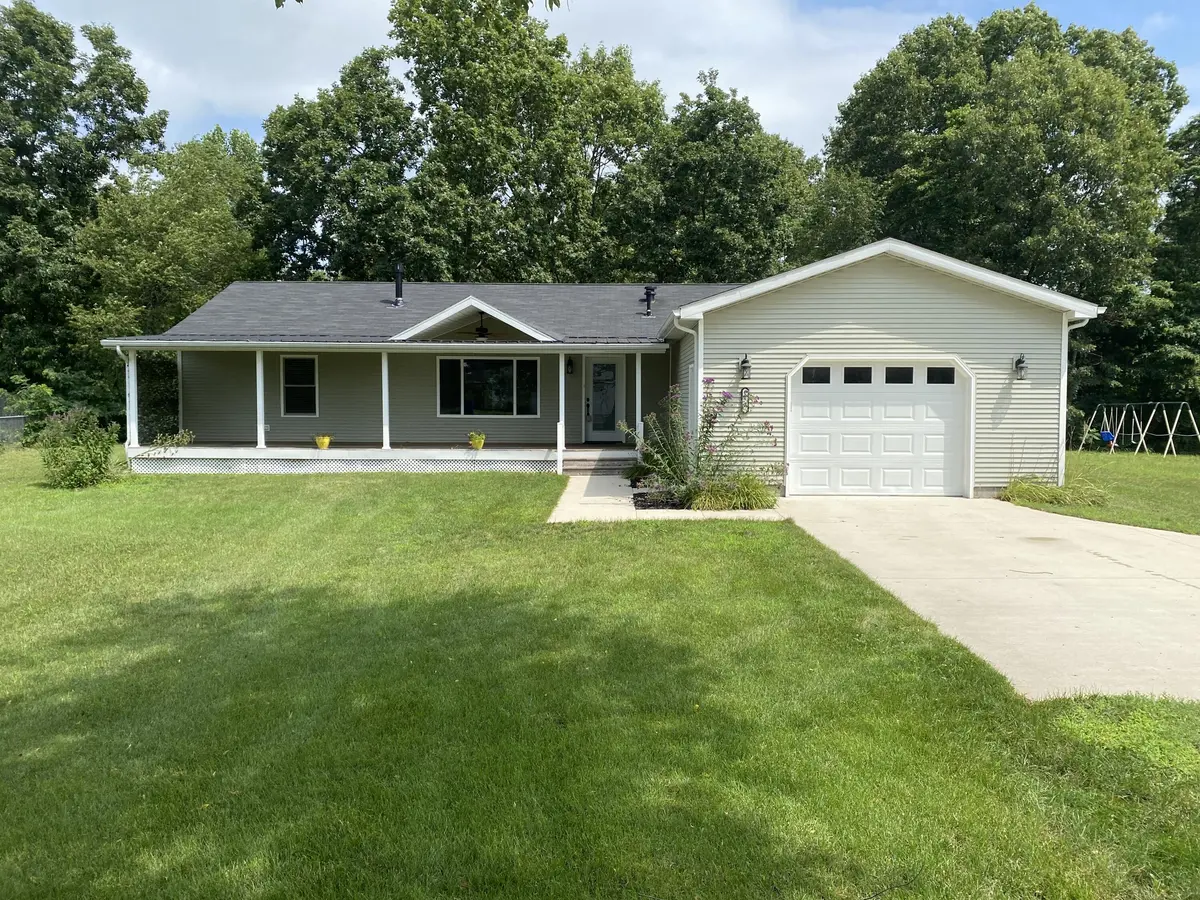 6870 E Homette Avenue, Knox, IN 46534