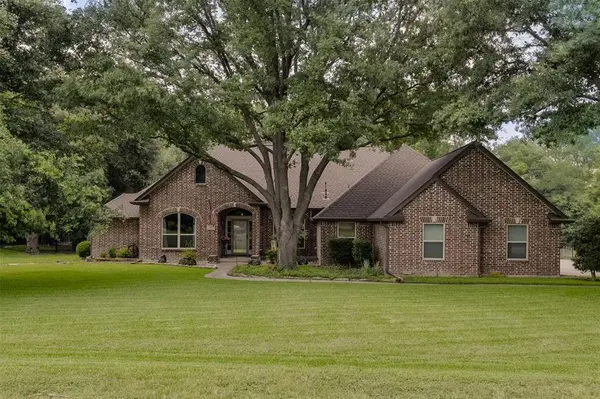 515 Seneca Drive, Waxahachie, TX 75165