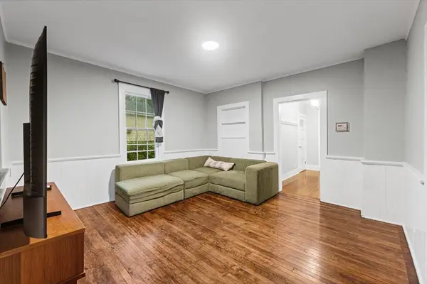 1235 Leon PL, Evanston, IL 60201
