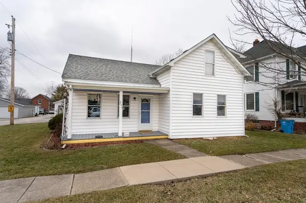 206 S Main ST, Wanatah, IN 46390