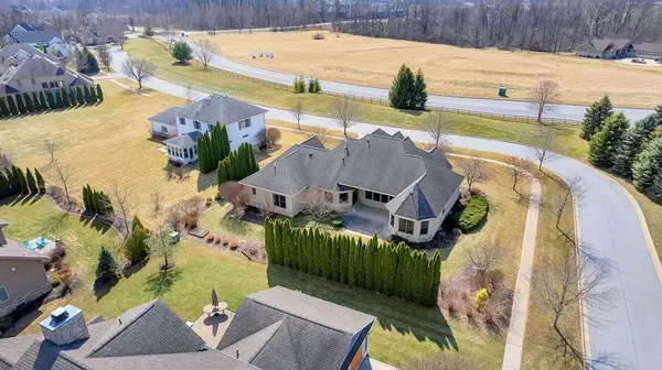 1825 Kilarney RD, Chesterton, IN 46304