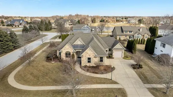 1825 Kilarney RD, Chesterton, IN 46304