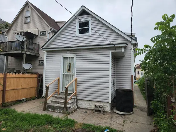 4852 Walsh AVE, East Chicago, IN 46312