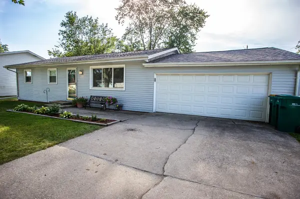 7714 Wallace ST, Merrillville, IN 46410