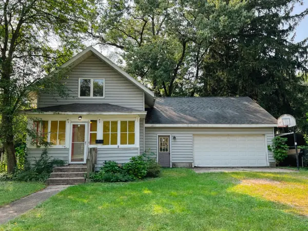 216 S 11th ST,  Chesterton,  IN 46304