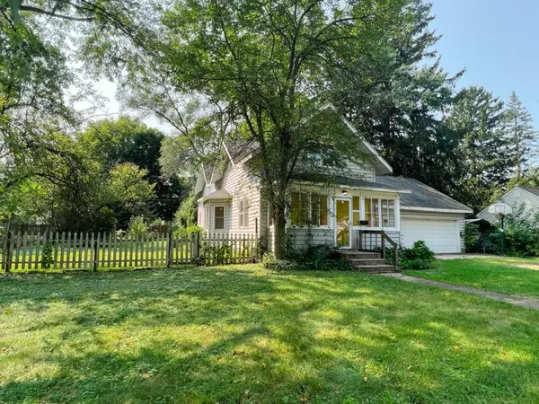 216 S 11th ST, Chesterton, IN 46304