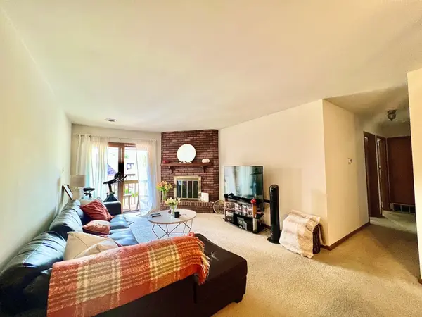 2027 45th ST #305, Highland, IN 46322