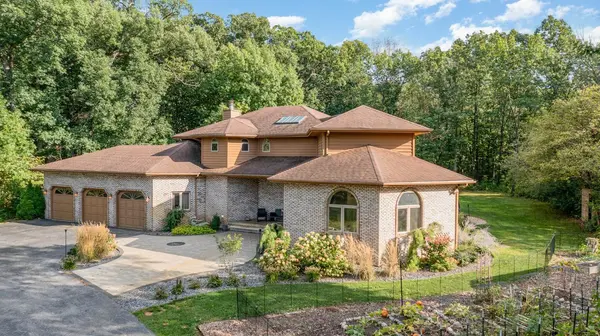 8589 W 85th AVE, Schererville, IN 46375