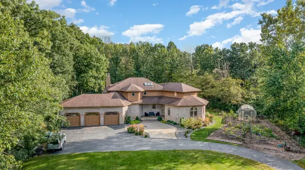 8589 W 85th AVE, Schererville, IN 46375