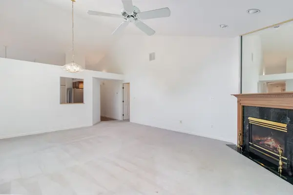 902 Cornwallis Lane, Munster, IN 46321