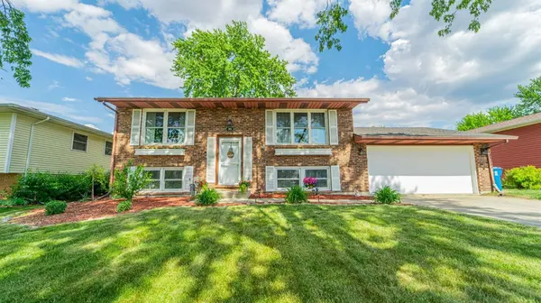 203 S Van Buren ST, Hebron, IN 46341