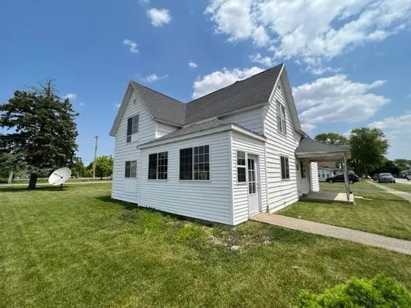 104 E Broadway ST, Brook, IN 47922
