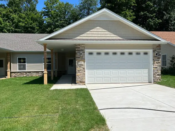 37 Victoria CIR, La Porte, IN 46350
