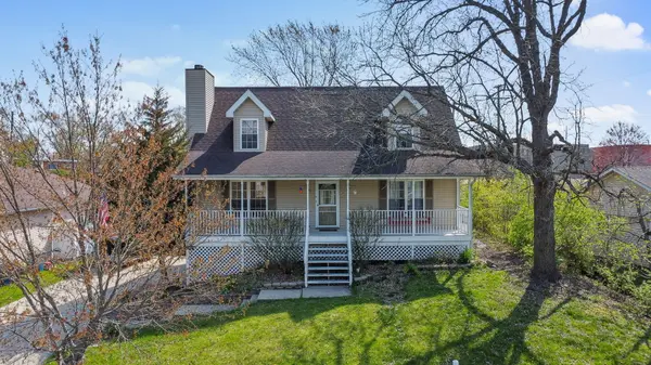 80 S Chase Drive, Crown Point, IN 46307