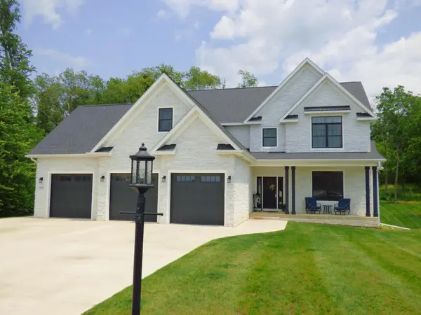 553 Vernon Woods DR, Valparaiso, IN 46385