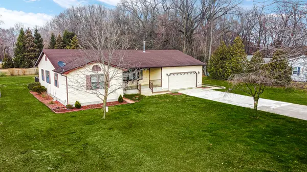 2048 E 100, Knox, IN 46534