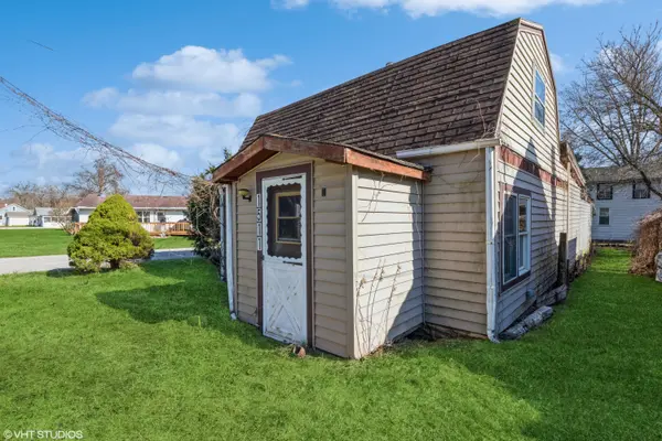 1511 N Longshore Drive, Walkerton, IN 46574