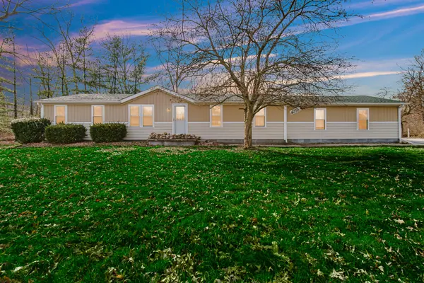 4755 N 1100 RD, Grovertown, IN 46531
