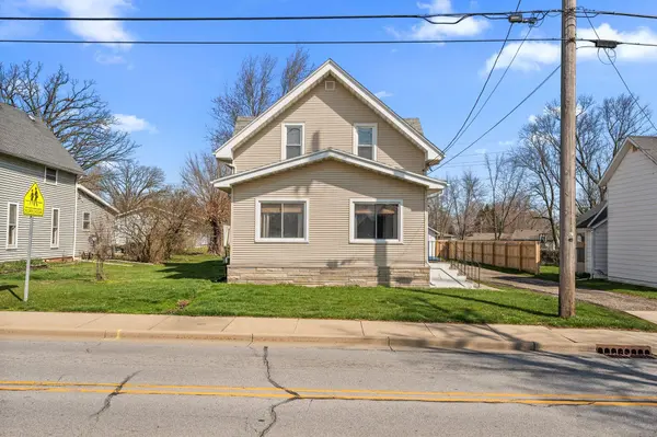 207 E Sigler ST, Hebron, IN 46341