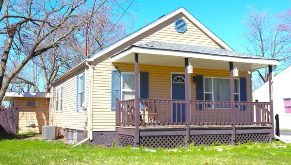 1120 E 39th Place, Griffith, IN 46319
