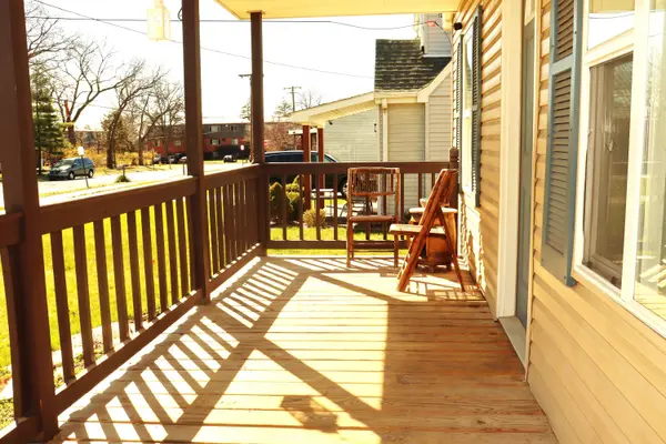 1120 E 39th Place, Griffith, IN 46319