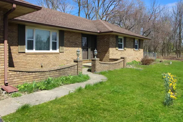 25971 Northwood Court, South Bend, IN 46619