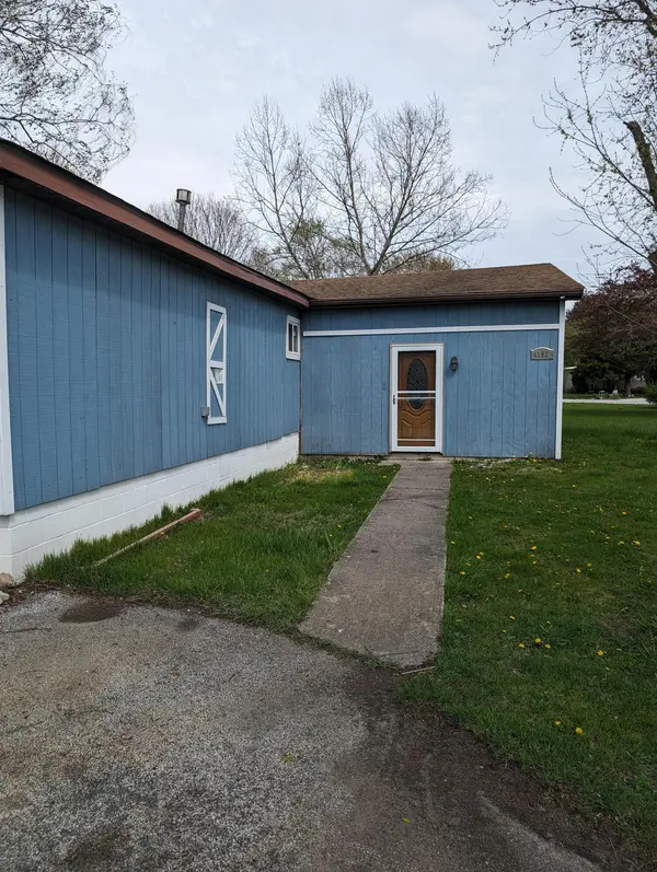 4152 Old Orchard LN, Wheatfield, IN 46392