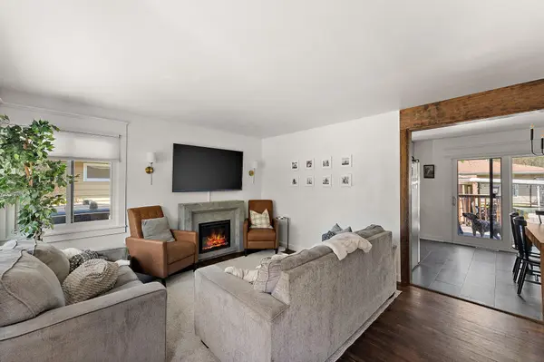 3413 Laverne DR, Highland, IN 46322