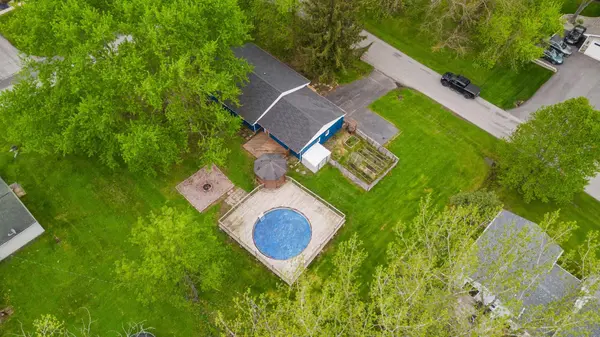 196 NW Hills DR, Valparaiso, IN 46385