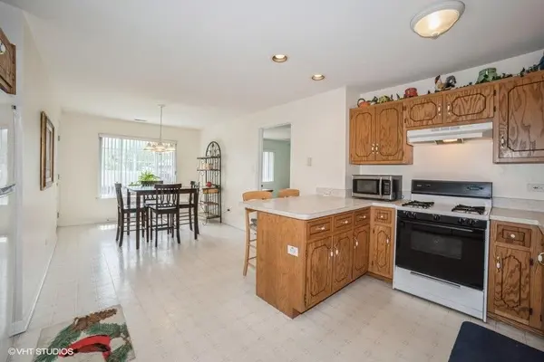 1311 Woodhollow Court, Schererville, IN 46375