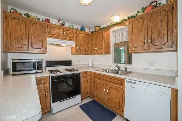 1311 Woodhollow Court, Schererville, IN 46375
