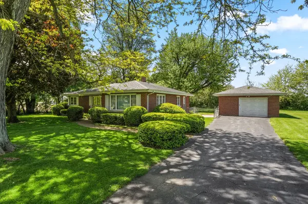 11302 S 1025, Wanatah, IN 46390