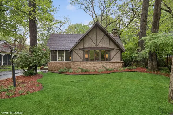 21 Powhatan TRL, Michiana Shores, IN 46360