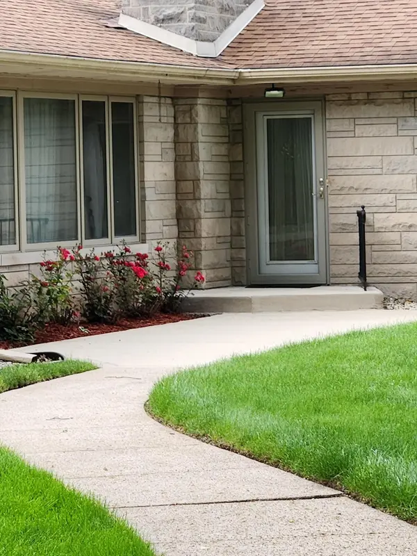 15 Greenacres ST, La Porte, IN 46350