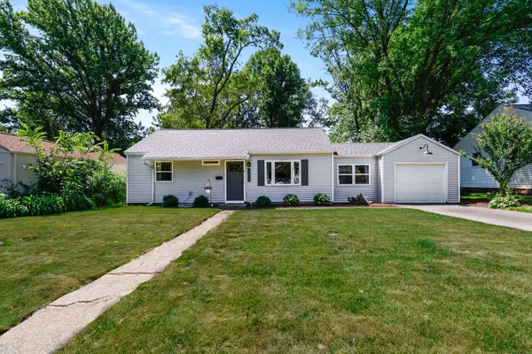 1004 Chicago ST, Valparaiso, IN 46383