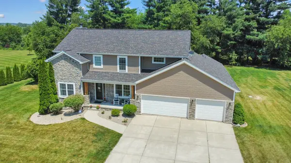119 E Junco DR, Kouts, IN 46347