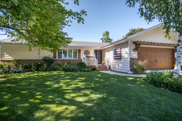418 E Greenwood AVE, Crown Point, IN 46307