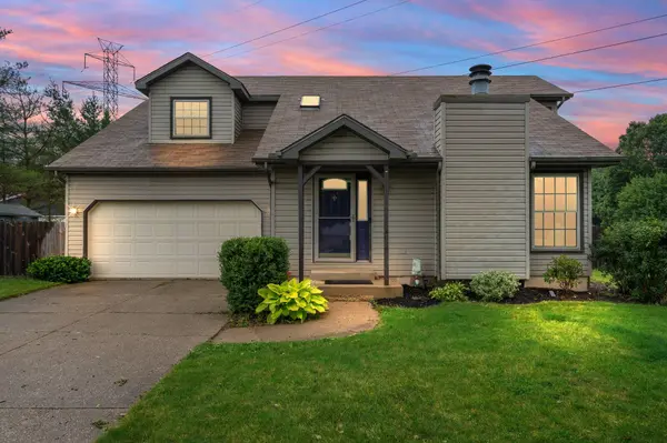 590 Lake Park DR, Valparaiso, IN 46385